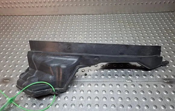 BMW 5 F10 F11 Other engine bay part S27705488 7204336