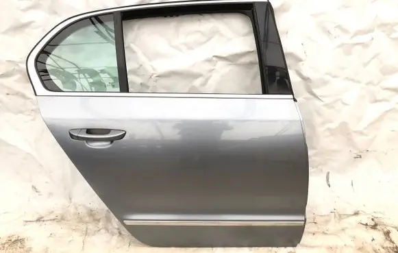 Skoda Superb B6 (3T) Rear door