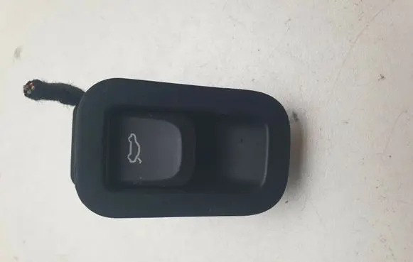 Audi A8 S8 D4 4H Tailgate opening switch 