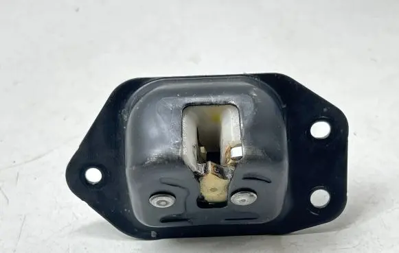 Nissan Juke I F15 Loading door lock 90502EN00A