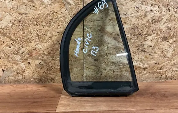 Honda Civic Rear side window 43R005834 NSGM3108 D0T23