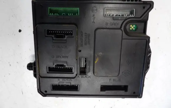 Renault Megane III Comfort/convenience module 284B17882R S180098101