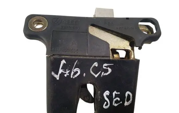 Audi A6 S6 C5 4B Tailgate/trunk/boot lock/catch/latch 4B5827505B