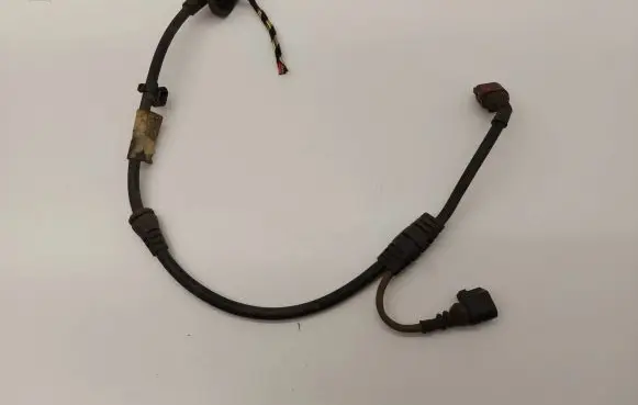 Volkswagen Golf VII Rear ABS sensor wiring 3B0973722A 8T0973702