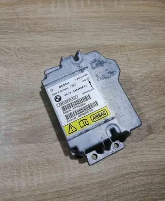 Volkswagen Golf VI Airbag control unit/module 9184432 0285010070
