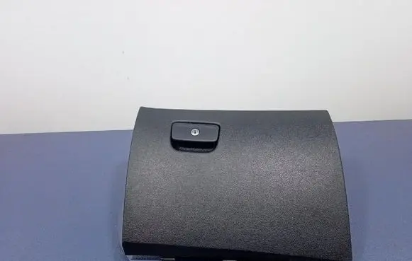 Jeep Grand Cherokee Glove box 01450113BL