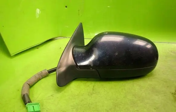 Volvo S60 Plastic wing mirror trim cover E11015463
