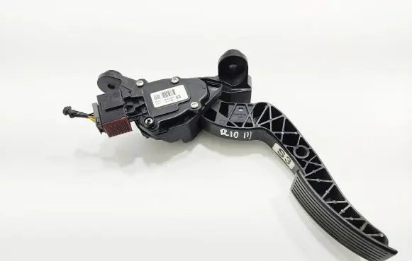 KIA Rio Accelerator throttle pedal