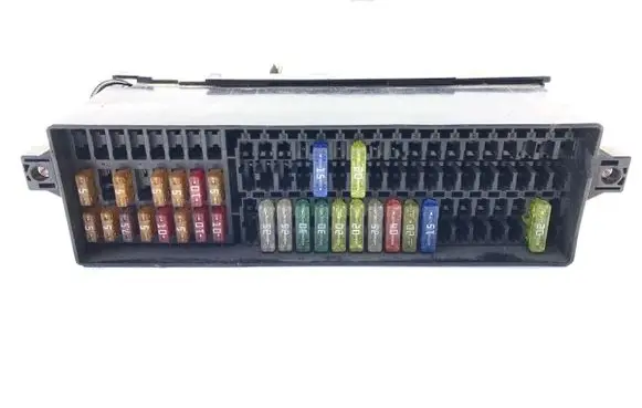 Volkswagen Tiguan Fuse box set 