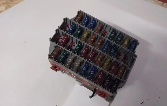 Volvo S60 Fuse module 9162439