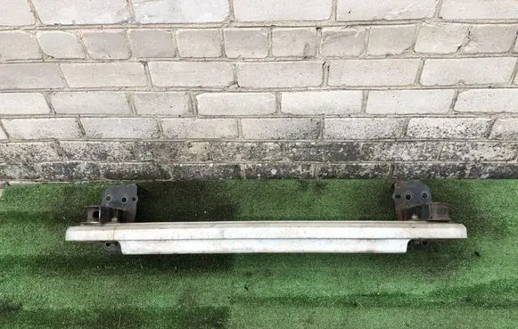 Audi Q7 4L Front bumper cross member 4L0807134A