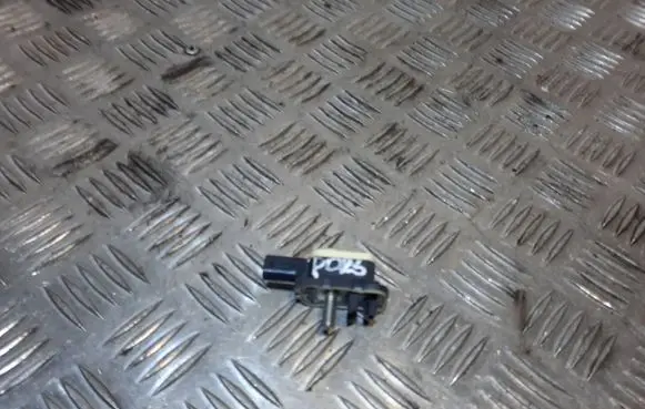 Porsche Cayenne (92A) Airbag deployment crash/impact sensor 7P0959354
