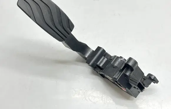 Renault Megane IV Accelerator throttle pedal 180020000R