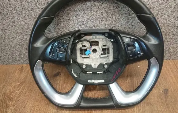 Citroen DS5 Steering wheel