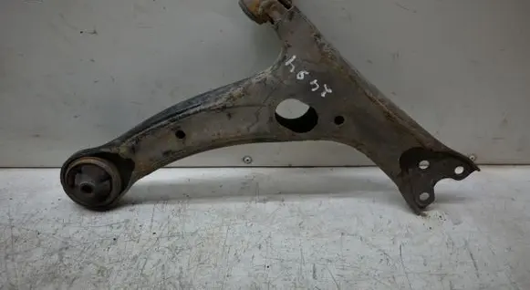 Toyota Corolla Verso AR10 Front lower control arm/wishbone