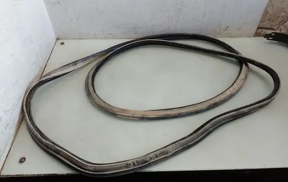 Ford Galaxy Trunk rubber seal (body) 