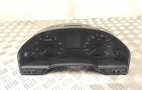 Audi A8 S8 D2 4D Speedometer (instrument cluster) 4D0919033F 1100086390
