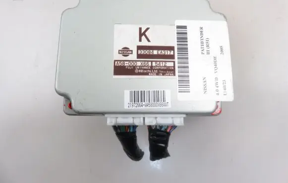 Nissan Pathfinder R51 Transfer box differential control unit 33084EA317
