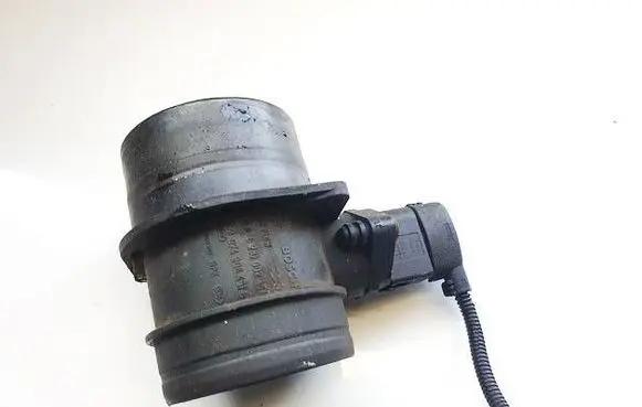 Volkswagen PASSAT B6 Mass air flow meter 028100246 074906461B