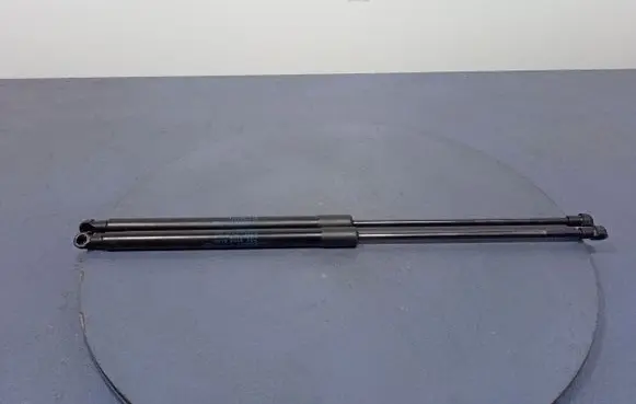 BMW 6 F12 F13 Shock absorber/damper mounting bracket 7228501