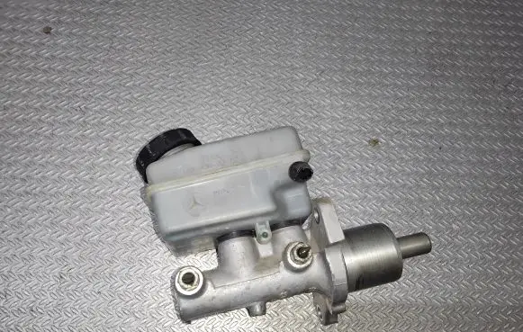 Mercedes-Benz B W245 Master brake cylinder A1694300202