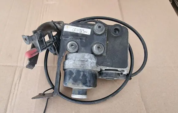 Ford Focus Comfort/convenience module F57A9C734AE