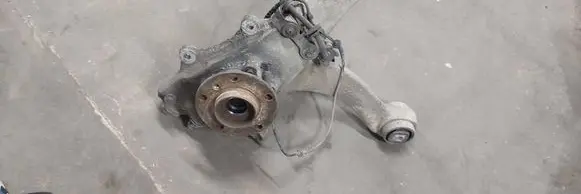 BMW 5 F10 F11 Front wheel hub
