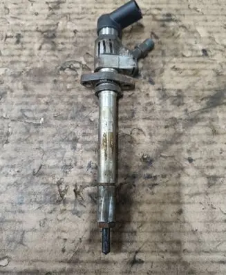 Volvo V50 Fuel injector 9657144580 HK0553136