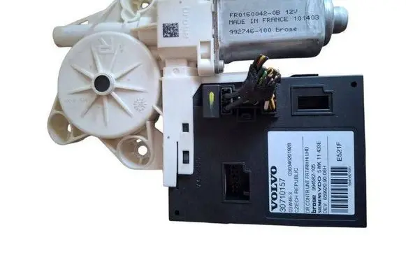 Volvo S40 Front door window regulator motor 30710157 992746100