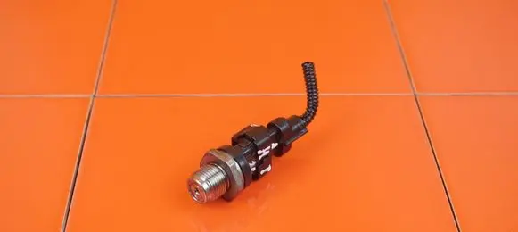 Opel Zafira C Fuel pressure sensor 0281002982 1HT26