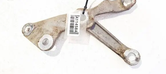 Honda Civic Engine mounting bracket