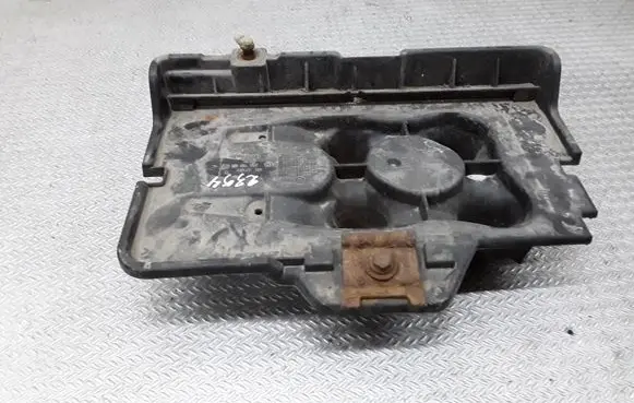 Skoda Octavia Mk1 (1U) Battery tray 1J0915333