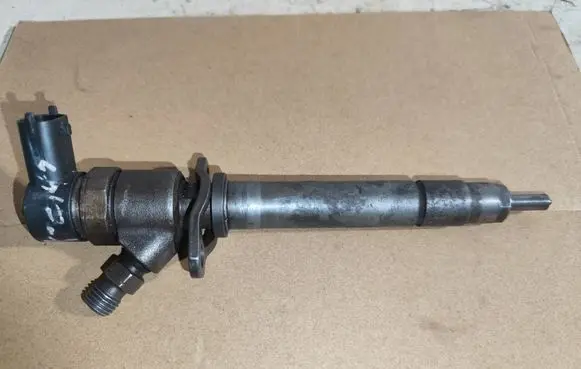 Fuel injector
