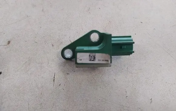 Volkswagen PASSAT B6 Airbag deployment crash/impact sensor 3C0909606