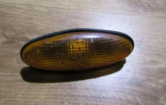 Mazda 323 Front fender indicator light 0464120 046-4120