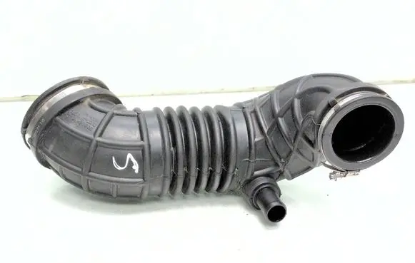 Chevrolet Captiva Air intake hose/pipe 20998611