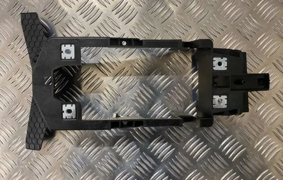 Other center console (tunnel) element