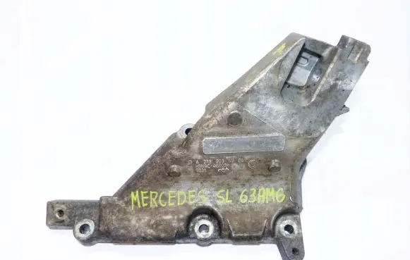 Mercedes-Benz SL AMG R231 Engine mounting bracket A2782234904