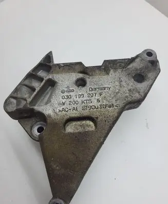 Volkswagen Golf Plus Engine mounting bracket 03G199207F