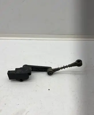 Land Rover Discovery 4 - LR4 Headlight/headlamp level sensor AH223C097AC 304037 12116