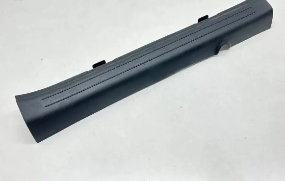 KIA EV6 Front sill trim cover 85880CV000