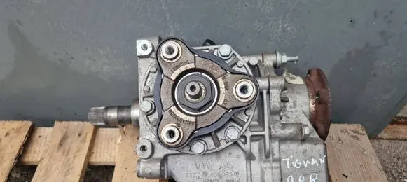 Volkswagen Tiguan Gearbox transfer box case 0AV409053AD 02M409107AC