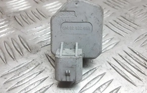 Opel Astra G Headlight level adjustment motor 90590665