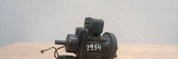 Mercedes-Benz C W203 Turbo solenoid valve A0005450527