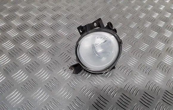 Volkswagen Touareg I Front fog light 7l6941700b