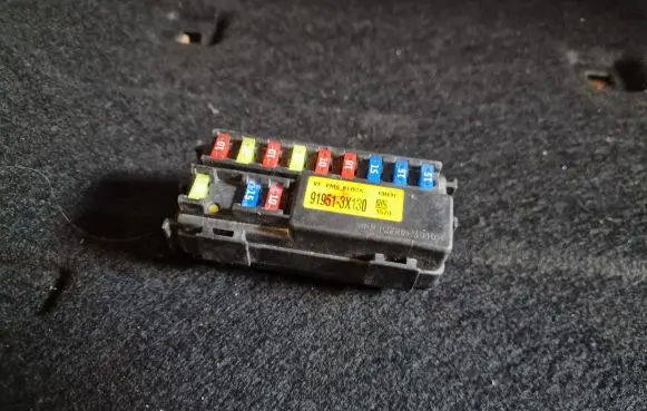 Hyundai i30 Fuse module 919513X130