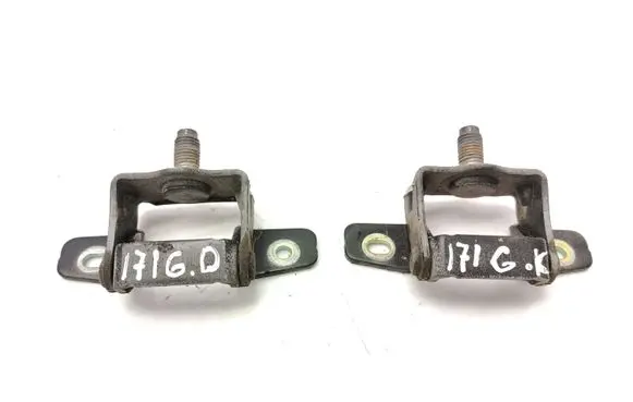 Hyundai Getz Tailgate/trunk/boot hinge