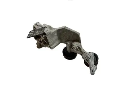 Hyundai Santa Fe Engine mounting bracket