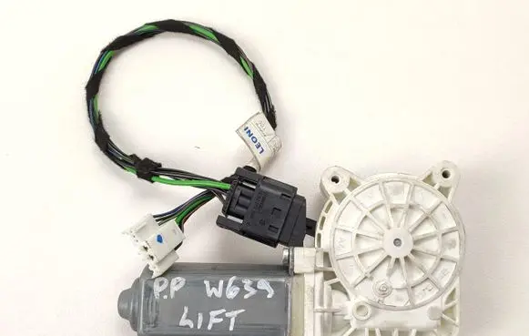 Mercedes-Benz Vito Viano W639 Front door window regulator motor 928794102 7746026601 20260204HCR1548