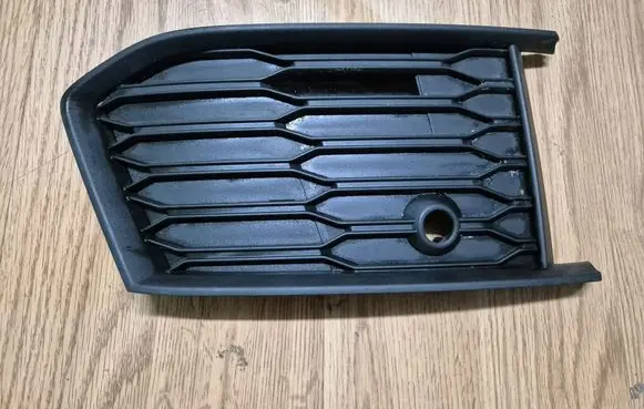 Audi A6 S6 C8 4K Front bumper lower grill 4K0807152A